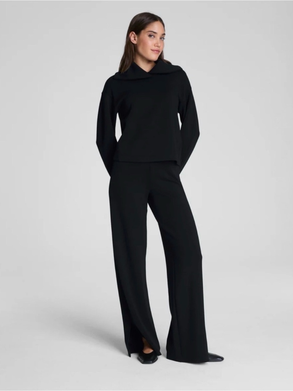SPANX AirEssentials®
Zero Waistband Wide Leg Pant | Very Black
Regular / S